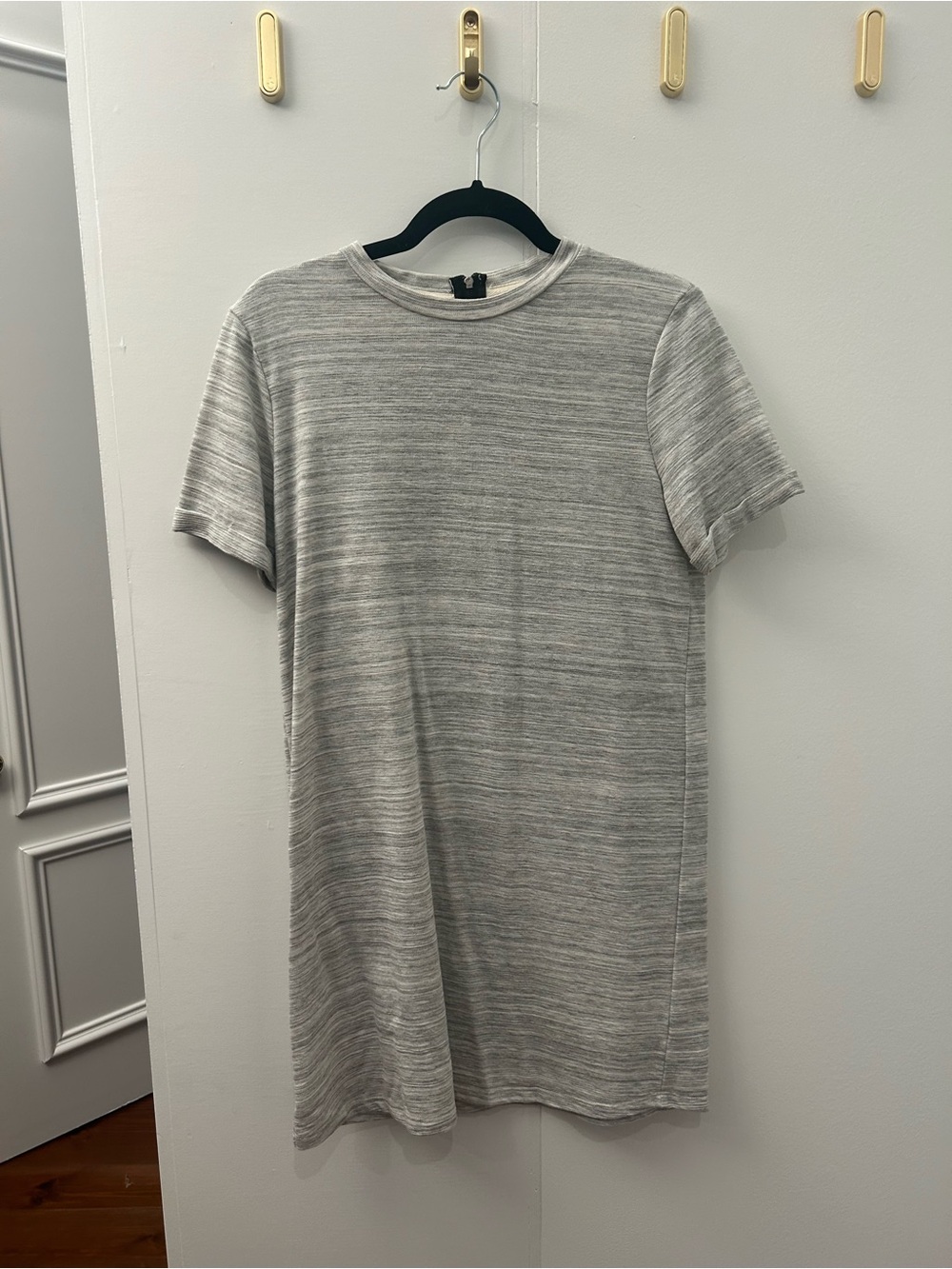 Forever 21 Light Gray Heather Crewneck Short Sleeve Tee